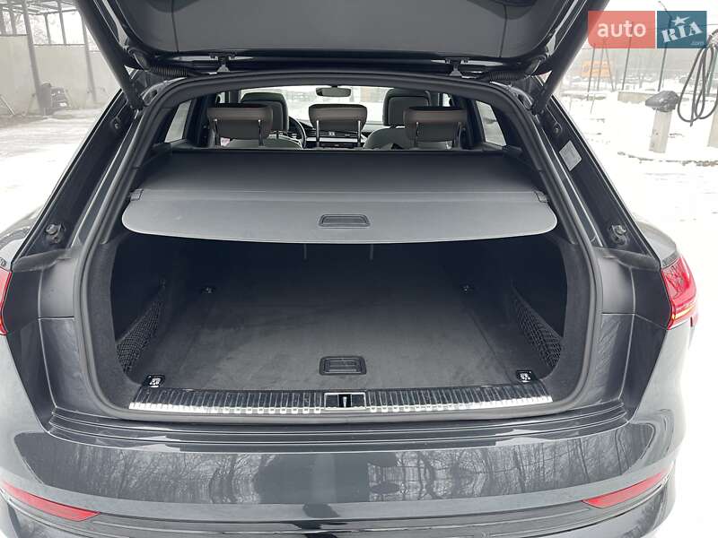 Внедорожник / Кроссовер Audi e-tron 2022 в Киеве