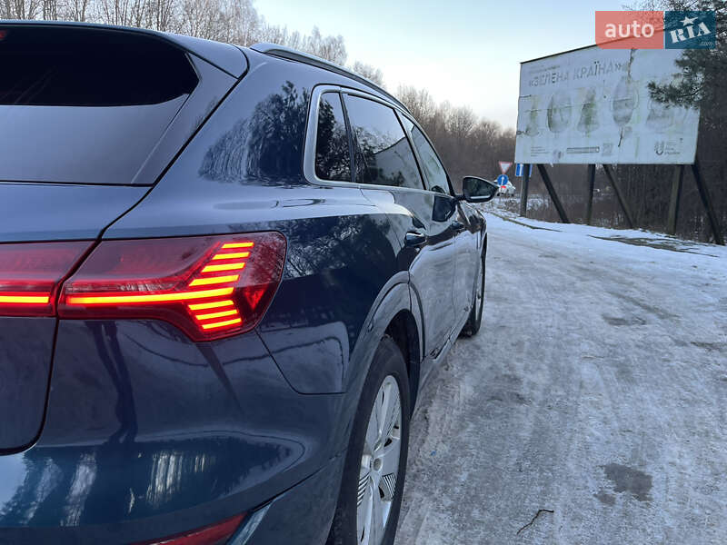 Внедорожник / Кроссовер Audi e-tron 2019 в Ивано-Франковске