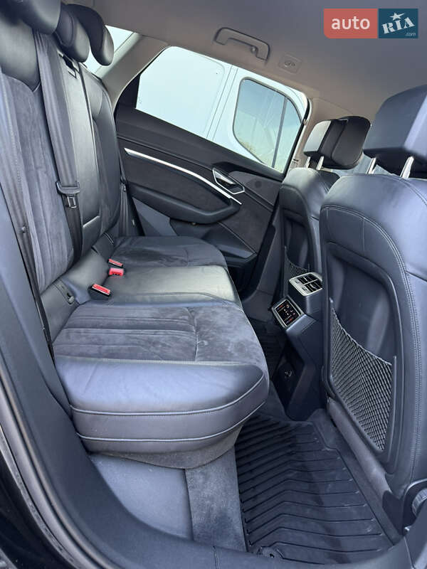 Внедорожник / Кроссовер Audi e-tron 2019 в Дрогобыче фото 33 Внедорожник / Кроссовер Audi e-tron 2019 в Дрогобыче