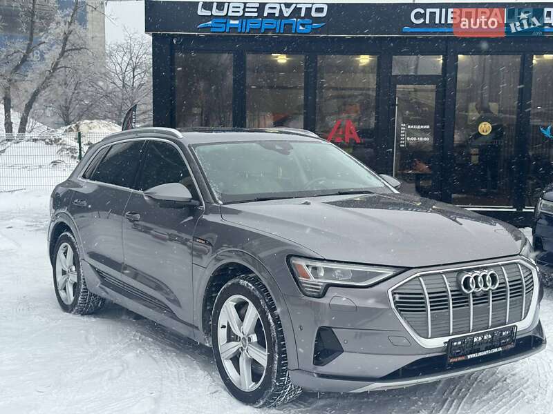 Внедорожник / Кроссовер Audi e-tron 2019 в Киеве