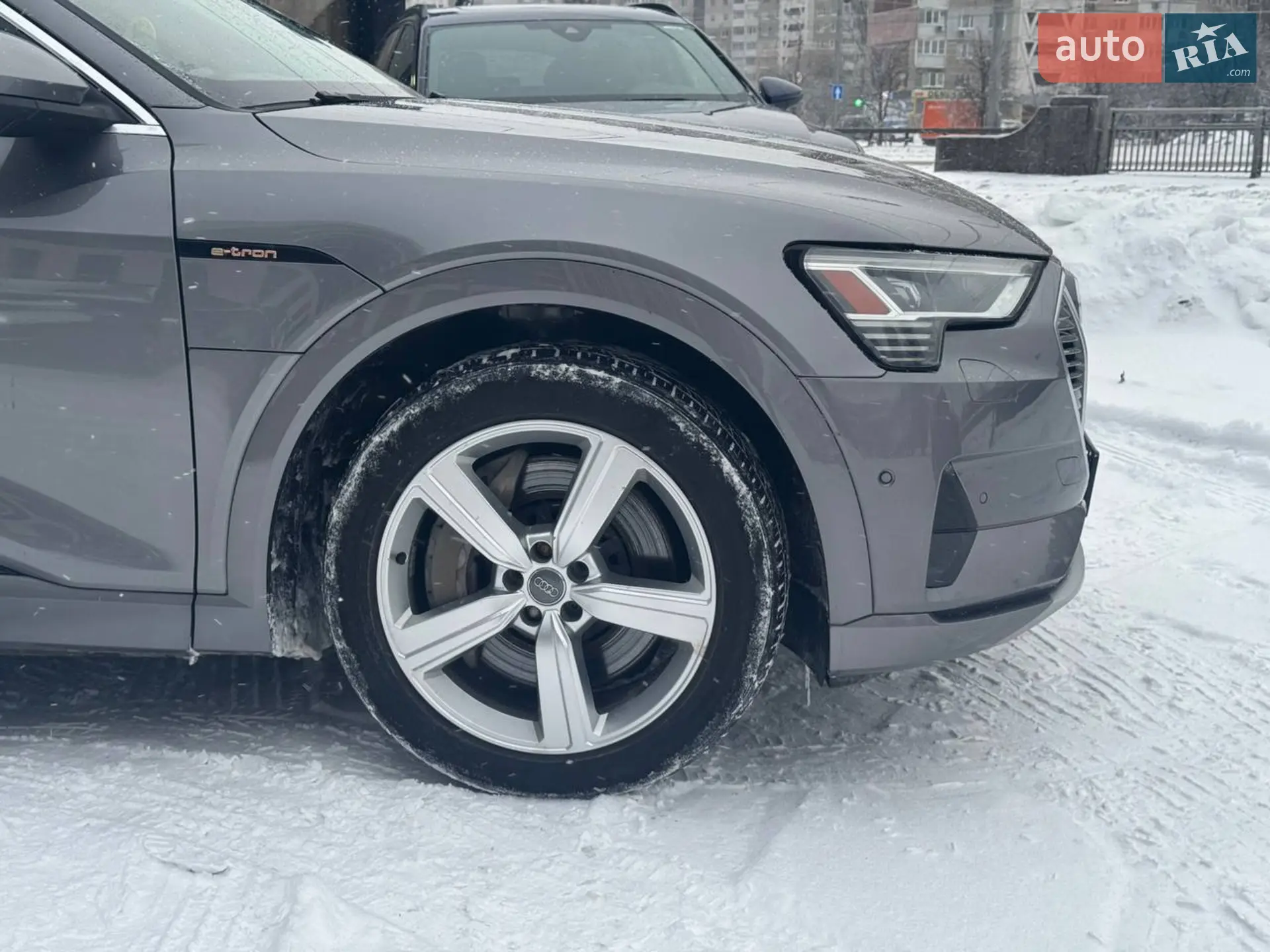 2019 Audi e-tron - мініатюра 8