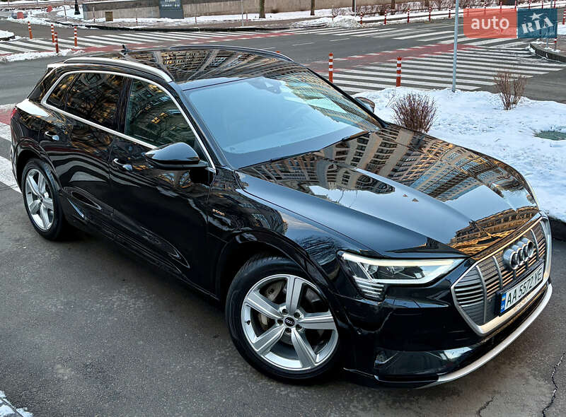 Позашляховик / Кросовер Audi e-tron 2020 в Києві