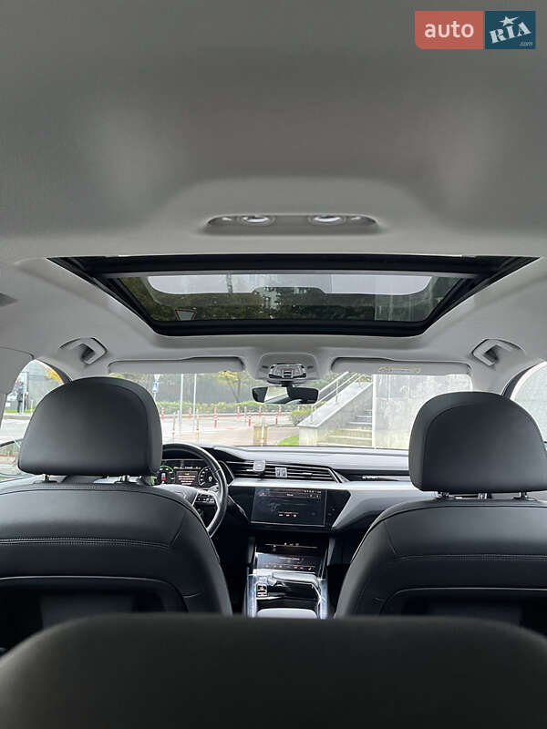 Позашляховик / Кросовер Audi e-tron 2020 в Києві