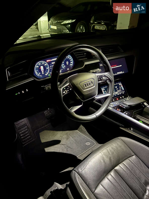 Позашляховик / Кросовер Audi e-tron 2020 в Києві