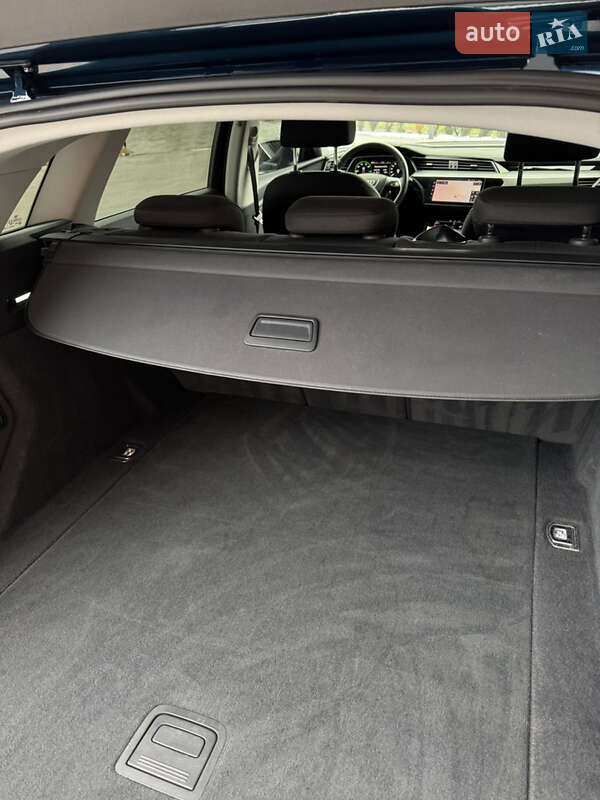 Внедорожник / Кроссовер Audi e-tron 2019 в Буске фото 14 Внедорожник / Кроссовер Audi e-tron 2019 в Буске