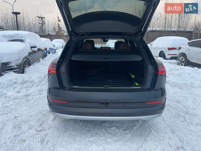 Внедорожник / Кроссовер Audi e-tron 2021 в Львове