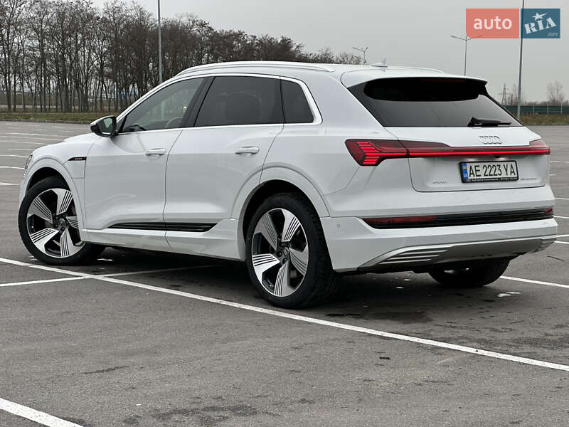 Внедорожник / Кроссовер Audi e-tron 2019 в Днепре