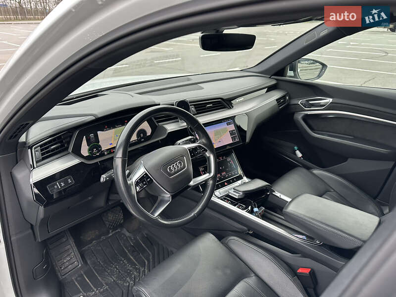 Внедорожник / Кроссовер Audi e-tron 2019 в Днепре