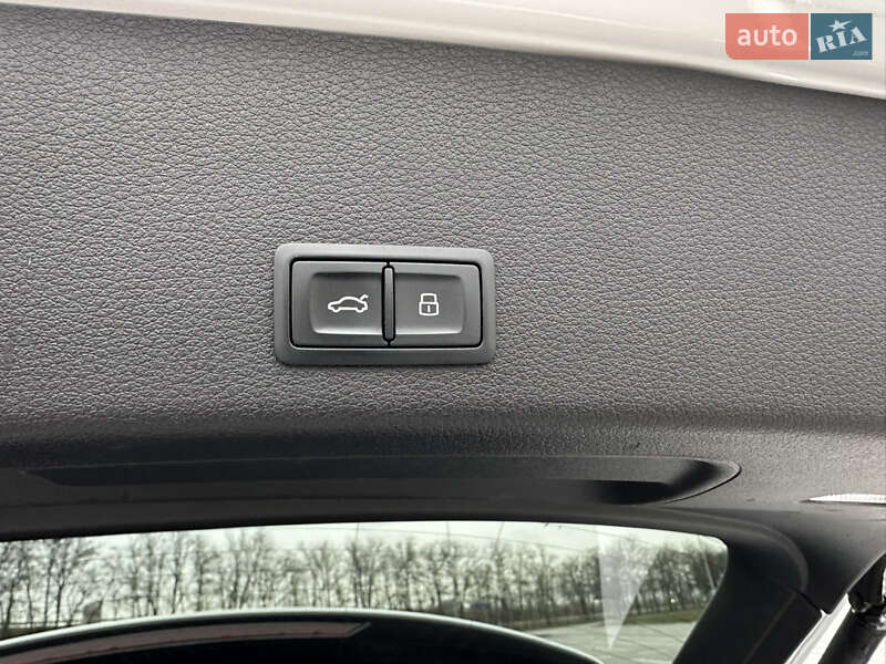 Внедорожник / Кроссовер Audi e-tron 2019 в Днепре