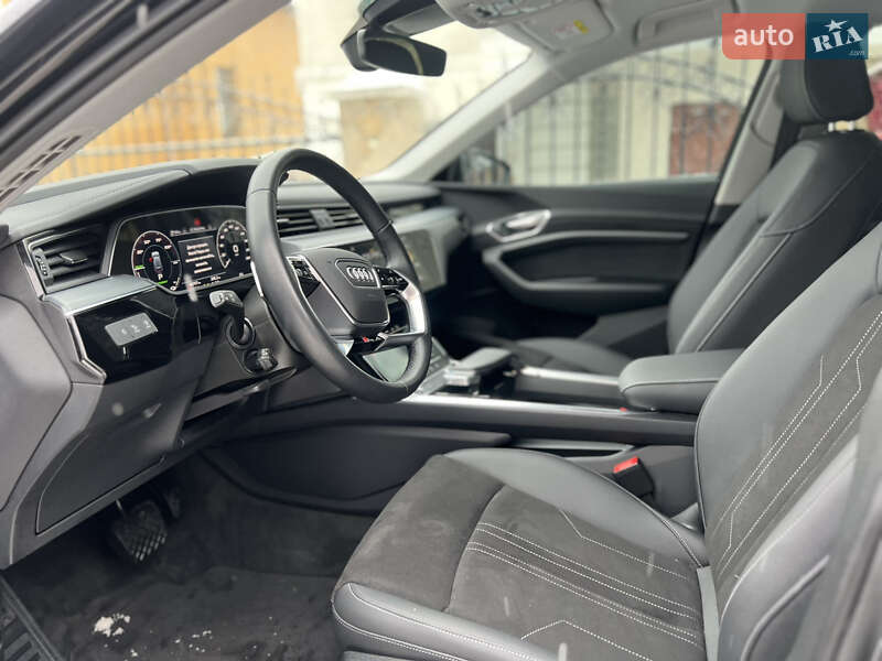 Внедорожник / Кроссовер Audi e-tron 2022 в Хмельницком