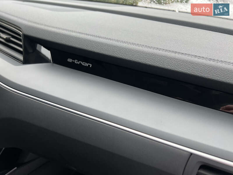 Внедорожник / Кроссовер Audi e-tron 2022 в Хмельницком
