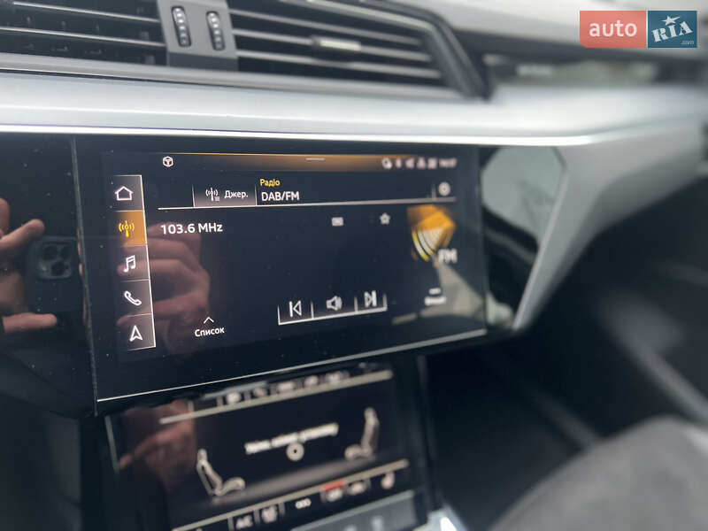 Внедорожник / Кроссовер Audi e-tron 2022 в Хмельницком