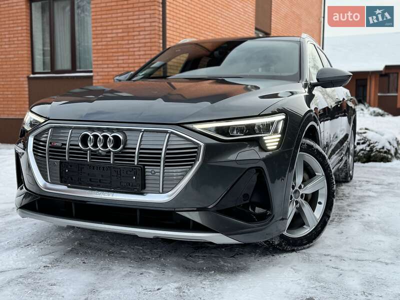 Внедорожник / Кроссовер Audi e-tron 2020 в Киеве