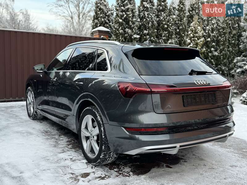 Внедорожник / Кроссовер Audi e-tron 2020 в Киеве