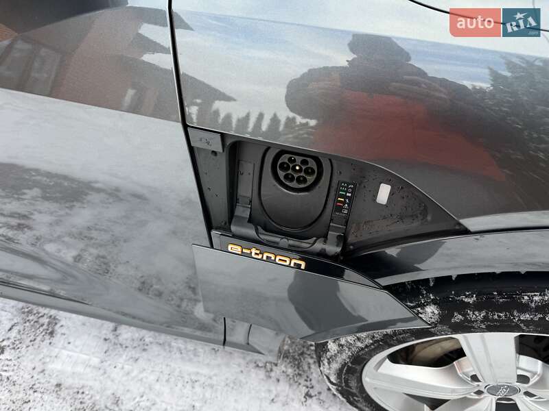 Внедорожник / Кроссовер Audi e-tron 2020 в Киеве