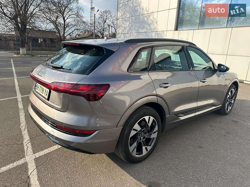 Позашляховик / Кросовер Audi e-tron 2020 в Ірпені