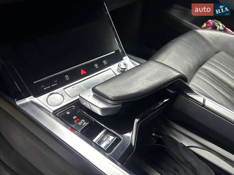 Внедорожник / Кроссовер Audi e-tron 2019 в Черновцах