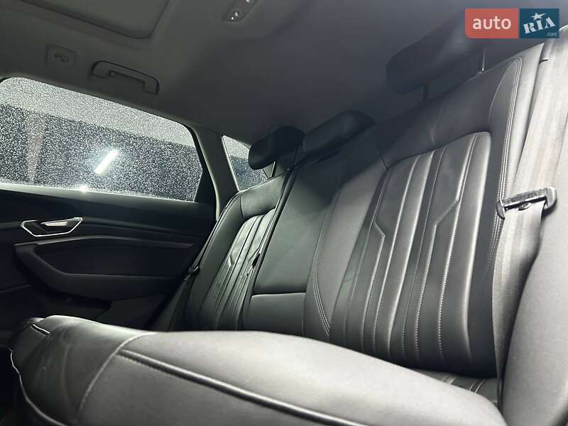 Внедорожник / Кроссовер Audi e-tron 2019 в Черновцах