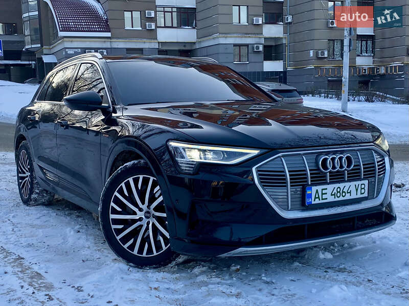 Внедорожник / Кроссовер Audi e-tron 2019 в Днепре