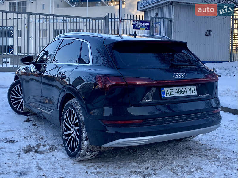 Внедорожник / Кроссовер Audi e-tron 2019 в Днепре