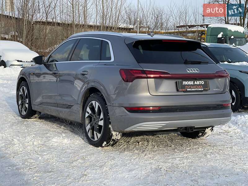 Внедорожник / Кроссовер Audi e-tron 2020 в Львове