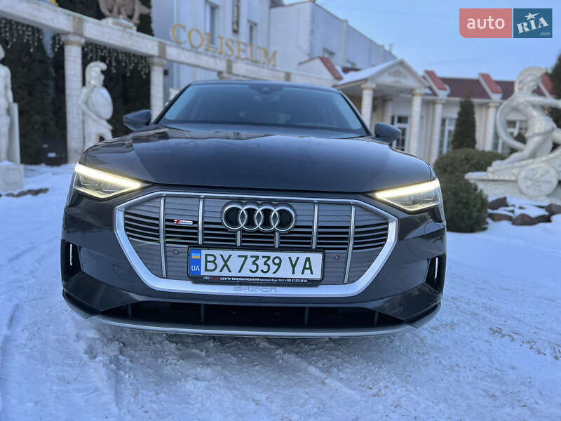 Позашляховик / Кросовер Audi e-tron 2022 в Хмельницькому