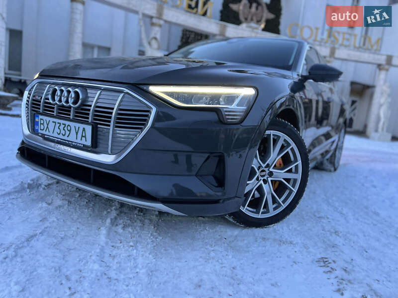 Позашляховик / Кросовер Audi e-tron 2022 в Хмельницькому