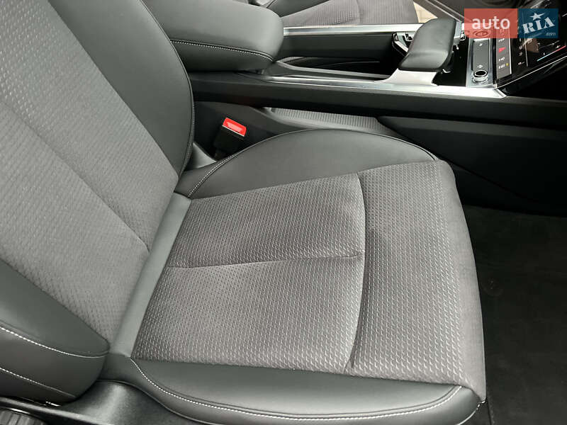 Позашляховик / Кросовер Audi e-tron 2022 в Хмельницькому