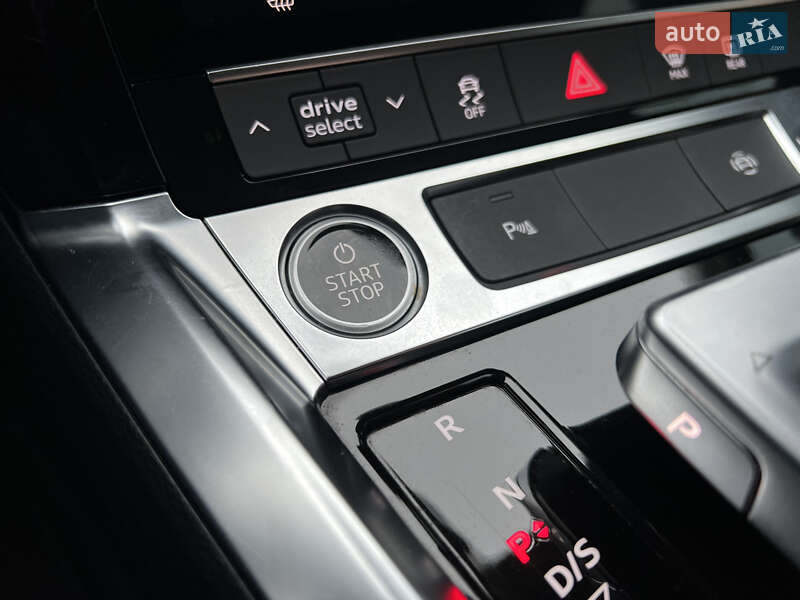 Позашляховик / Кросовер Audi e-tron 2022 в Хмельницькому