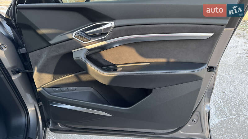 Внедорожник / Кроссовер Audi e-tron 2019 в Первомайске фото 12 Внедорожник / Кроссовер Audi e-tron 2019 в Первомайске