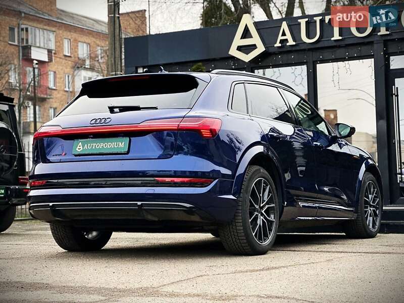 Внедорожник / Кроссовер Audi e-tron 2021 в Киеве