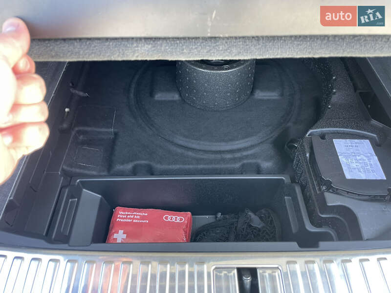 Внедорожник / Кроссовер Audi e-tron 2021 в Ровно