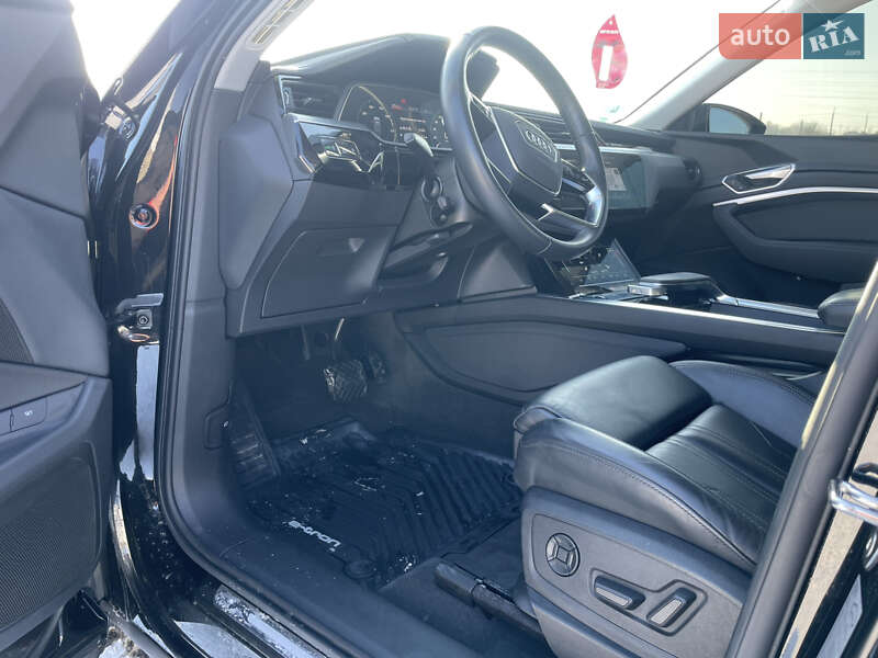 Внедорожник / Кроссовер Audi e-tron 2021 в Ровно