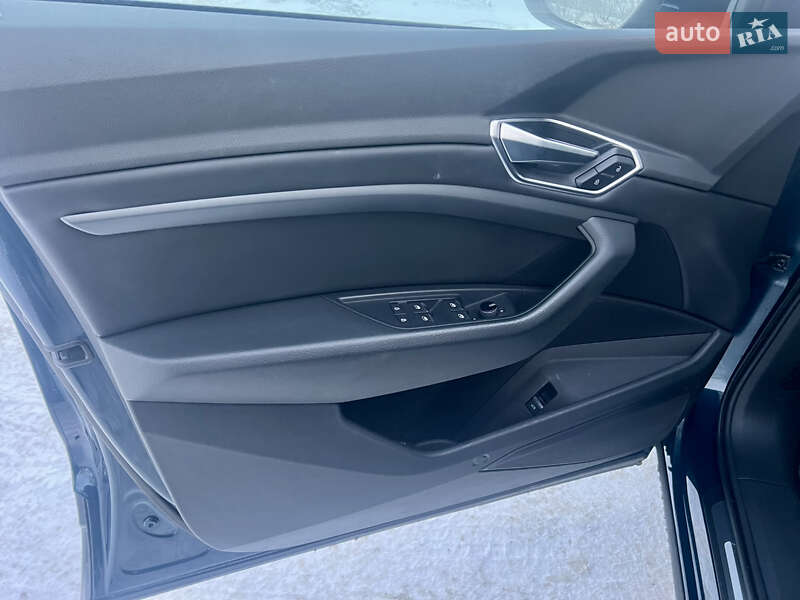 Внедорожник / Кроссовер Audi e-tron 2019 в Белой Церкви