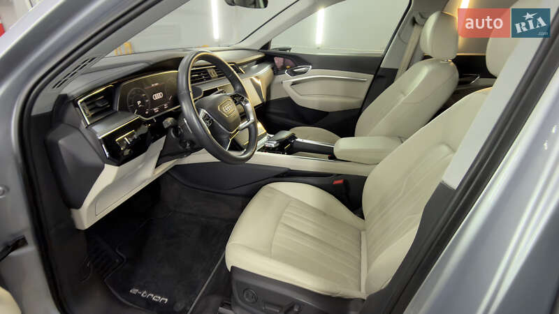 Позашляховик / Кросовер Audi e-tron 2019 в Луцьку