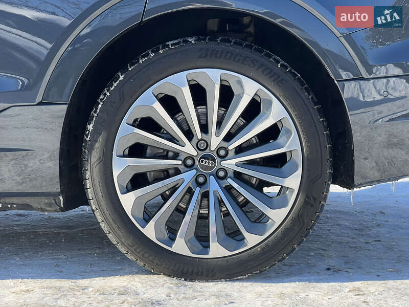 Внедорожник / Кроссовер Audi e-tron 2022 в Луцке