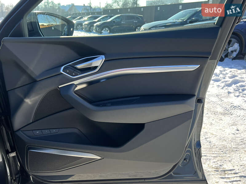 Внедорожник / Кроссовер Audi e-tron 2022 в Луцке