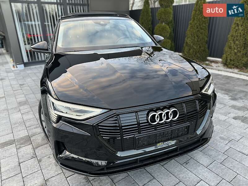 Позашляховик / Кросовер Audi e-tron 2021 в Львові