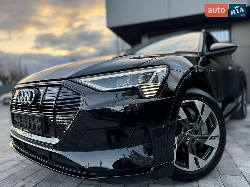 Позашляховик / Кросовер Audi e-tron 2021 в Львові