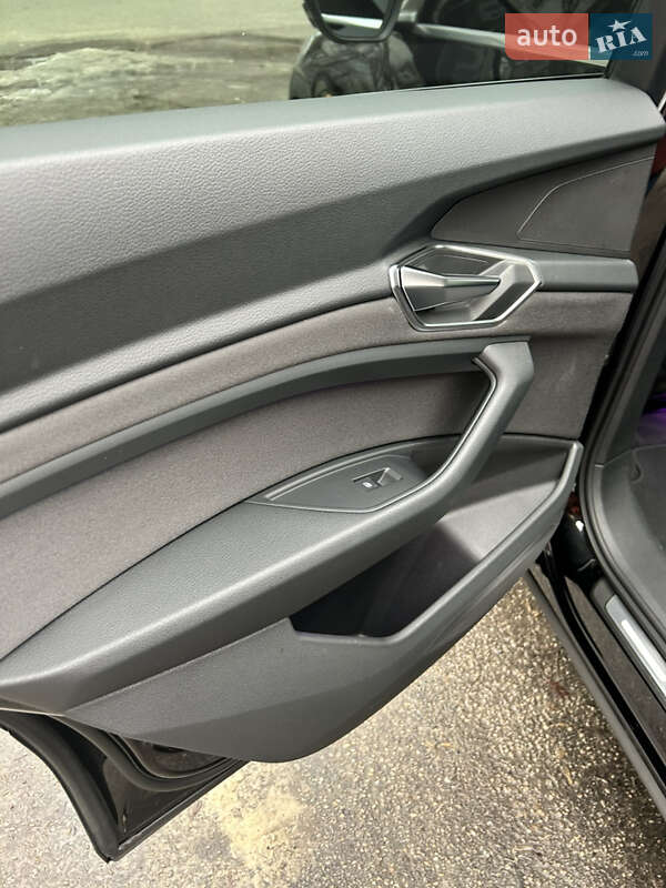 Внедорожник / Кроссовер Audi e-tron 2020 в Каменском фото 5 Внедорожник / Кроссовер Audi e-tron 2020 в Каменском