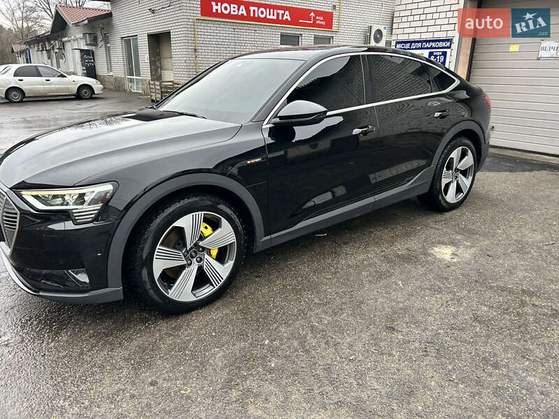 Внедорожник / Кроссовер Audi e-tron 2020 в Каменском фото 21 Внедорожник / Кроссовер Audi e-tron 2020 в Каменском