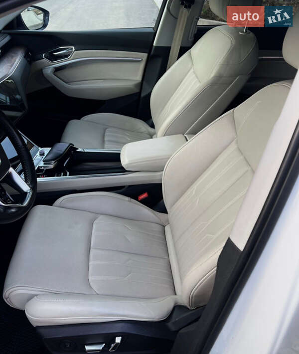 Внедорожник / Кроссовер Audi e-tron 2019 в Тернополе фото 24 Внедорожник / Кроссовер Audi e-tron 2019 в Тернополе