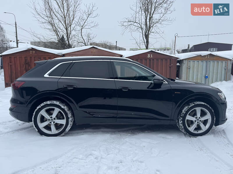 Внедорожник / Кроссовер Audi e-tron 2019 в Ровно