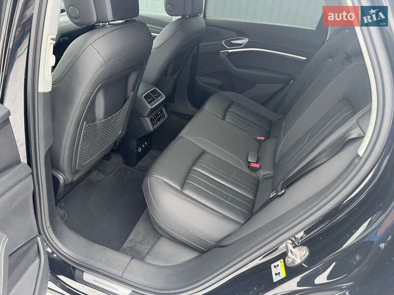Внедорожник / Кроссовер Audi e-tron 2019 в Ровно