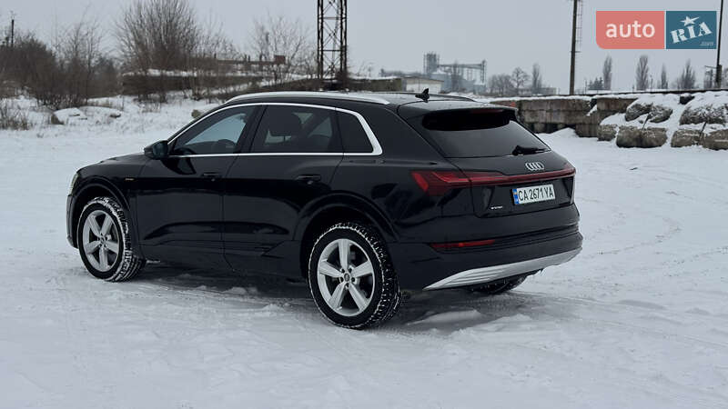 Позашляховик / Кросовер Audi e-tron 2019 в Умані фото 16 Позашляховик / Кросовер Audi e-tron 2019 в Умані