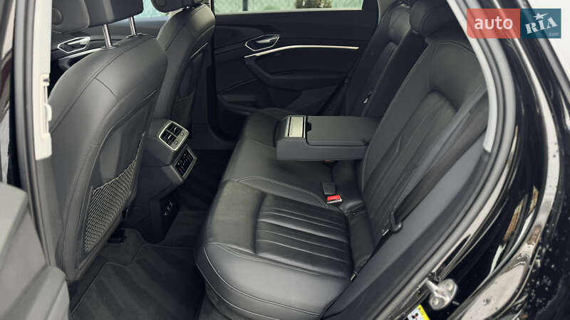 Позашляховик / Кросовер Audi e-tron 2019 в Умані фото 51 Позашляховик / Кросовер Audi e-tron 2019 в Умані