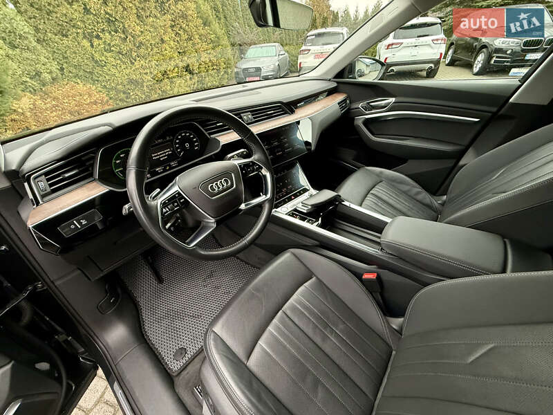 Позашляховик / Кросовер Audi e-tron 2019 в Львові фото 13 Позашляховик / Кросовер Audi e-tron 2019 в Львові
