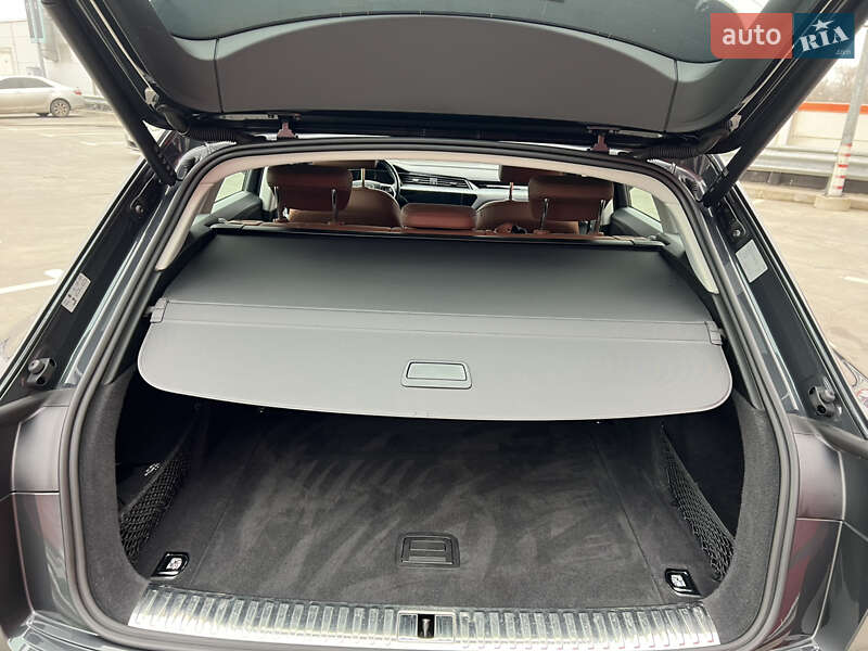 Внедорожник / Кроссовер Audi e-tron 2022 в Киеве фото 17 Внедорожник / Кроссовер Audi e-tron 2022 в Киеве
