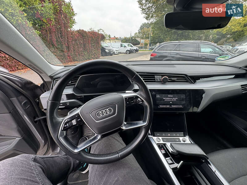 Позашляховик / Кросовер Audi e-tron 2021 в Львові