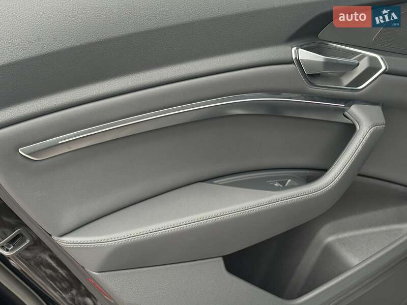 Внедорожник / Кроссовер Audi e-tron 2020 в Ровно